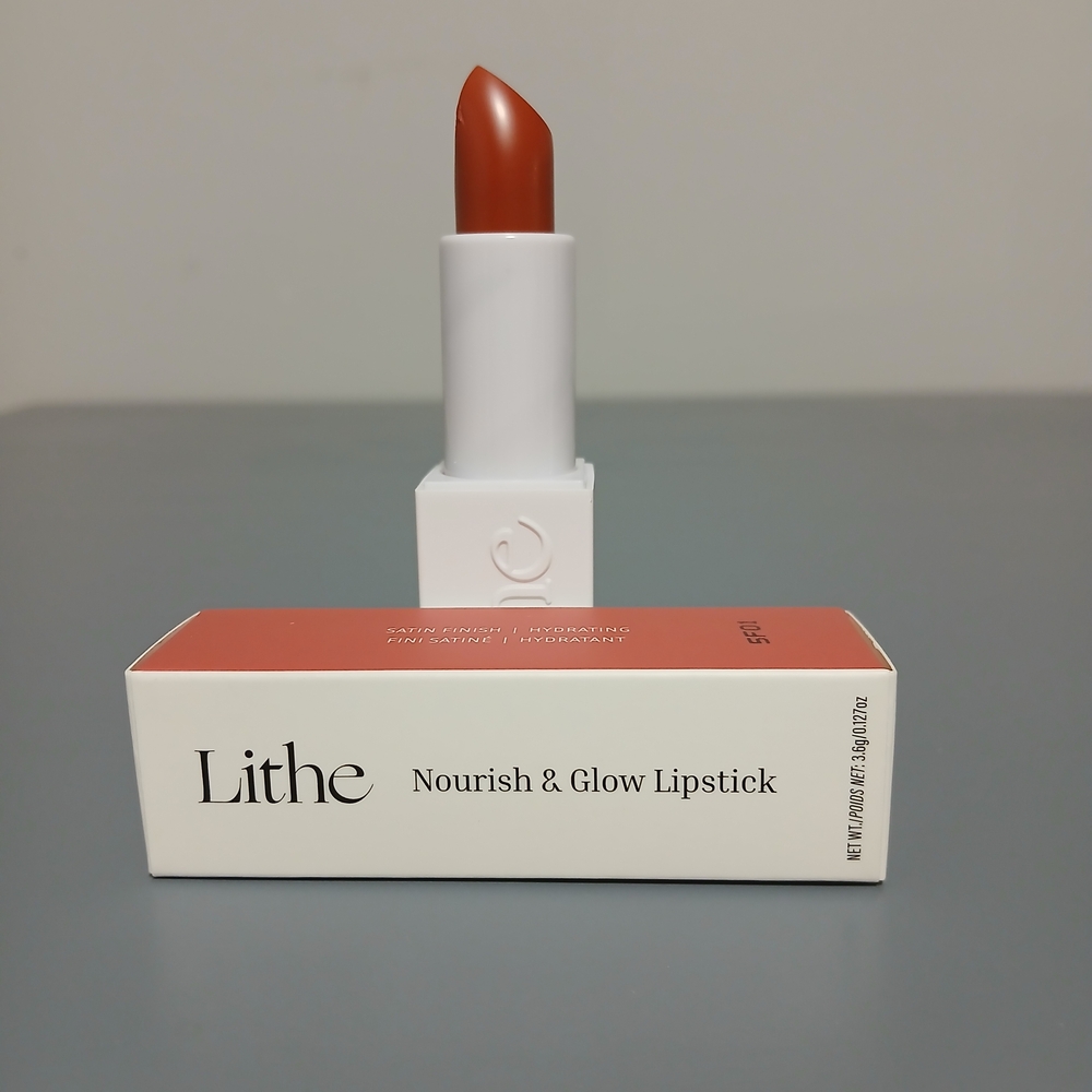 Lithe Nourish & Glow Lipstick - Warm Brown